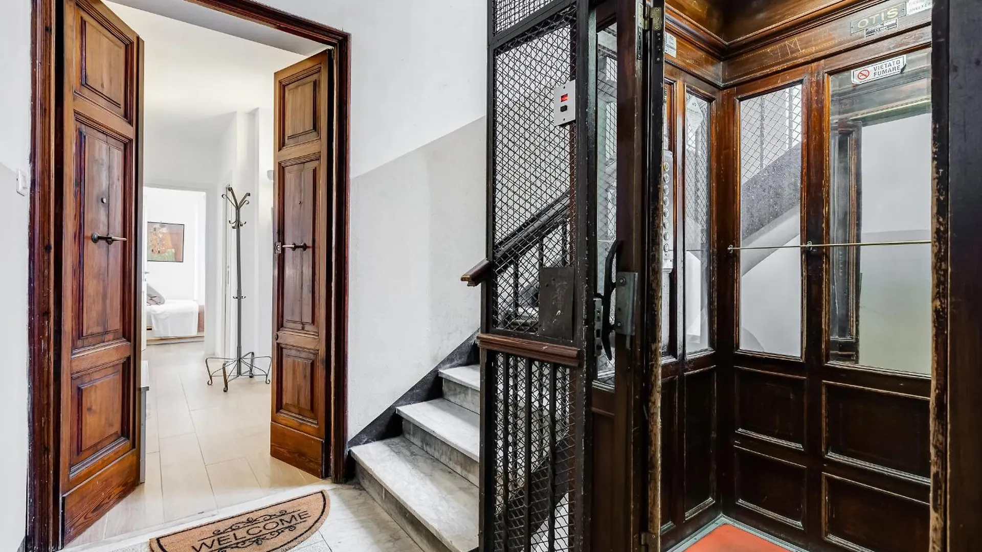 Casa Di Zio Colosseo 로마 0*,